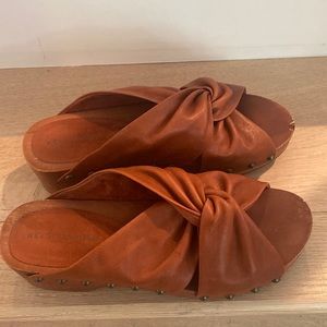 Anthropologie - Kelsi Dagger, leather, wooden clog sandal. Size US 8, Euro 38.5
